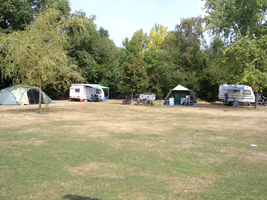 Camping à la Ferme Cernay la Ville